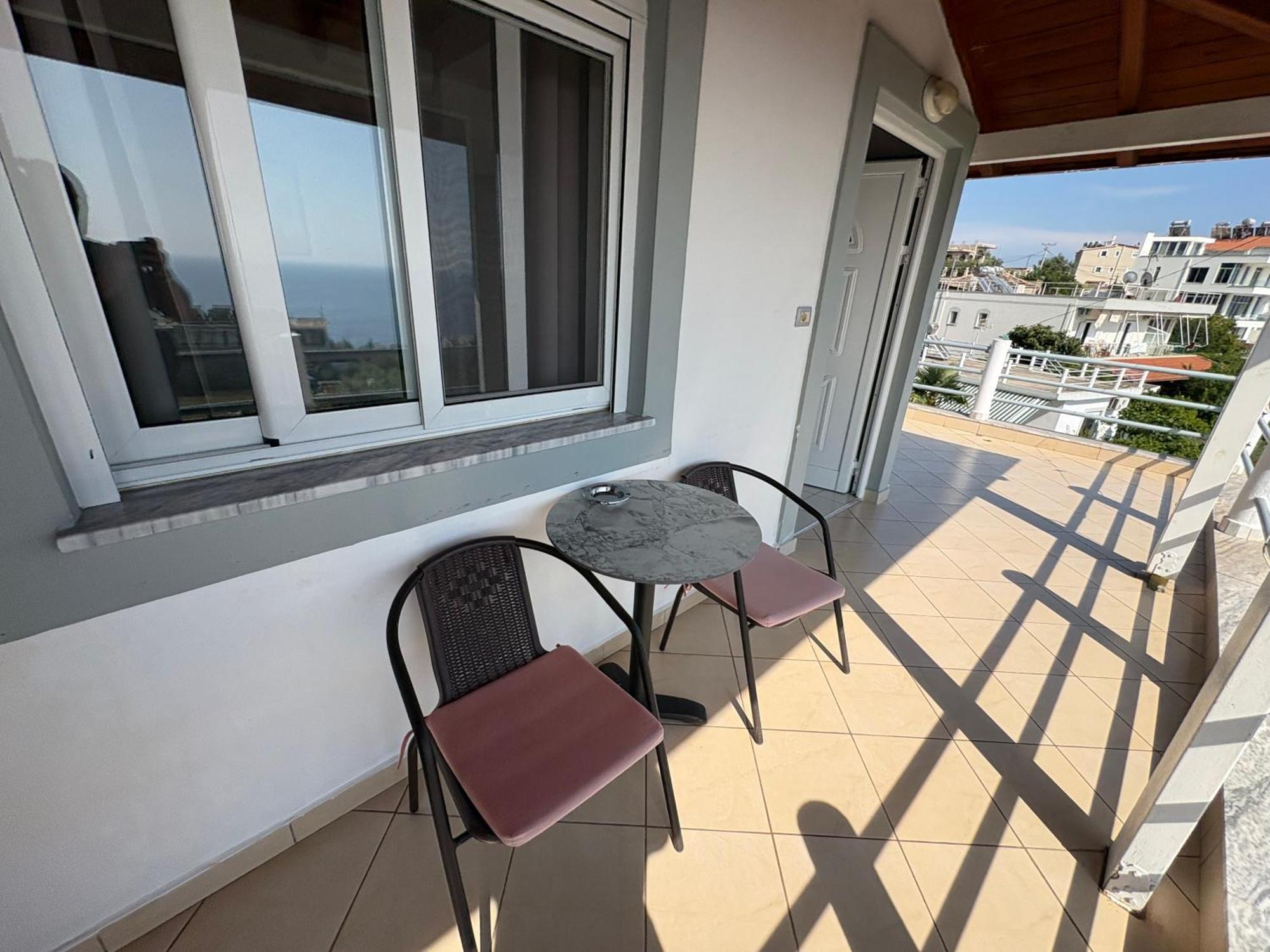 Pensjonat Yard Paradise Dhërmi
