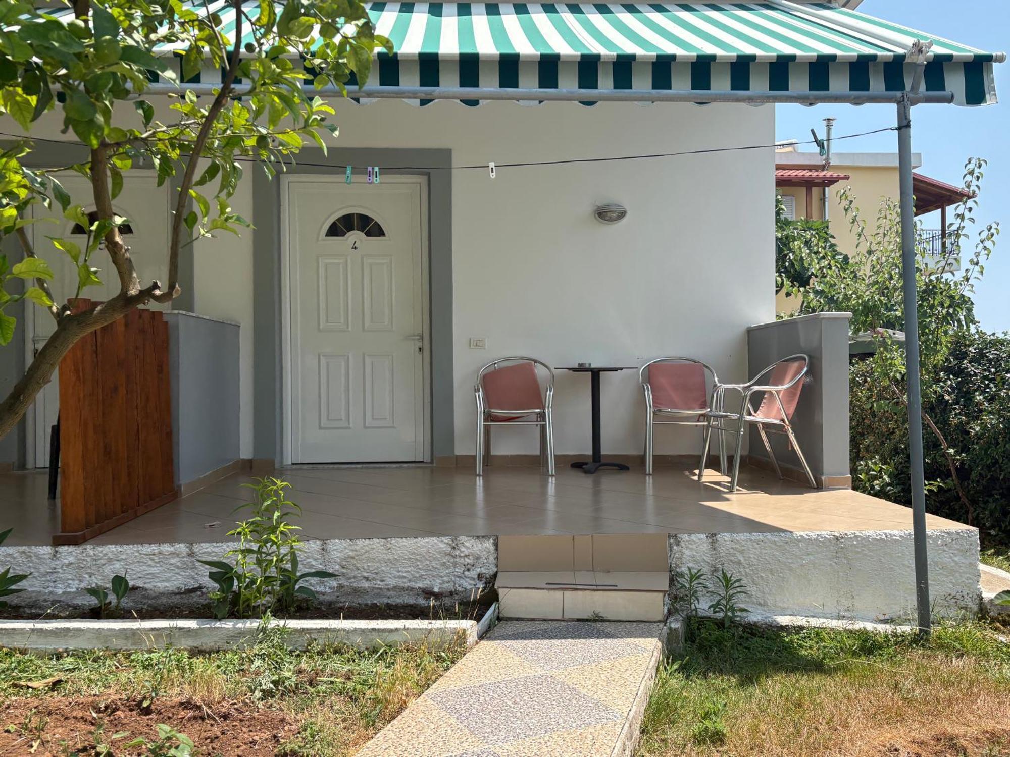 Yard Paradise Pensjonat Dhërmi